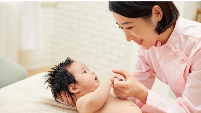 月子中心护理人员的资质要求揭秘**